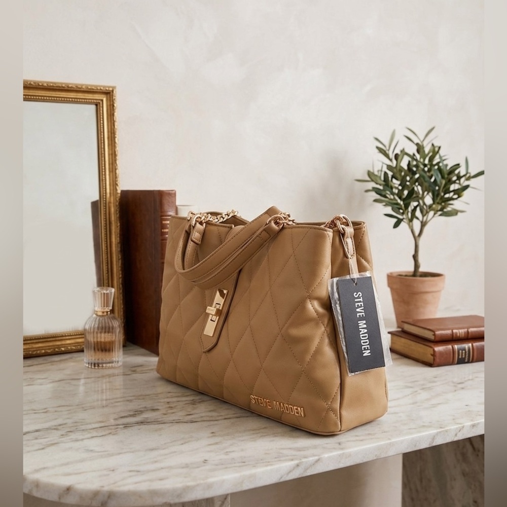 Steve Madden Olive Quilted Handbag - Picture 2 of 9